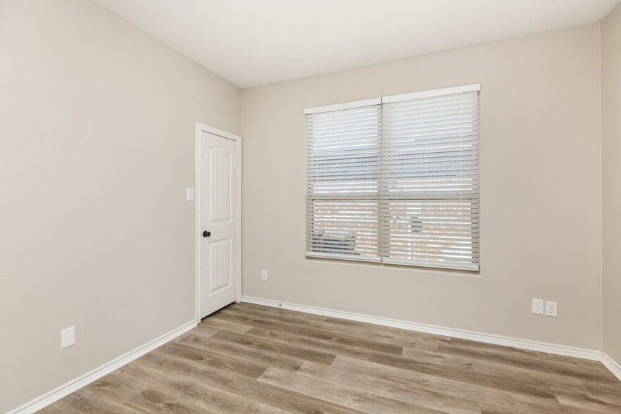 Building Photo - 14148 Rabbit Brush Ln
