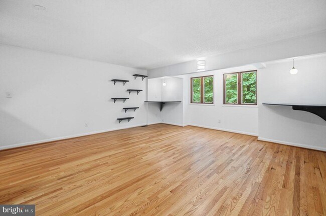 Building Photo - 2242 Cartwright Pl