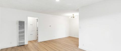 Building Photo - 4711 Beverly Blvd