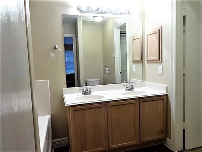 Building Photo - 19072 Hammer Ln