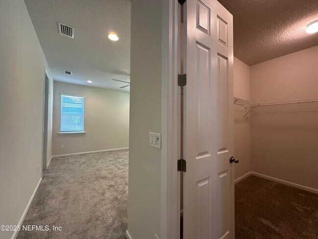 Building Photo - 282 Little Bear Run