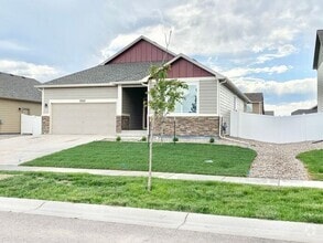 Building Photo - Ranch Style Home Near I-25