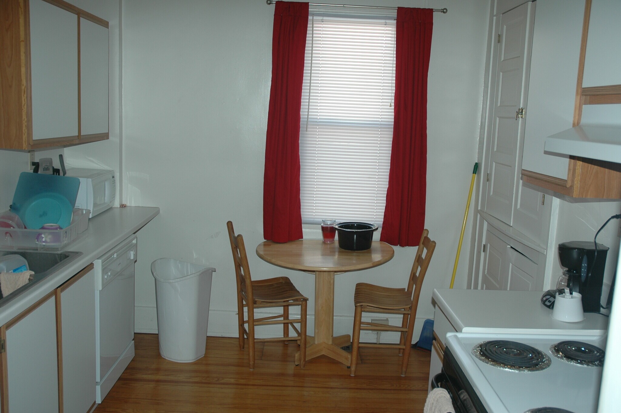 Building Photo - 724 1/2 McLane Ave