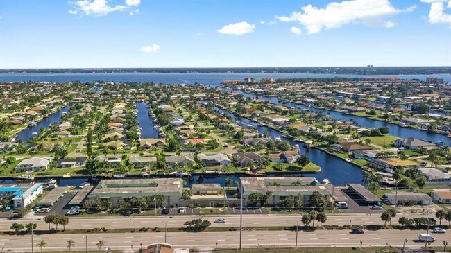 Building Photo - 3905 Del Prado Blvd S