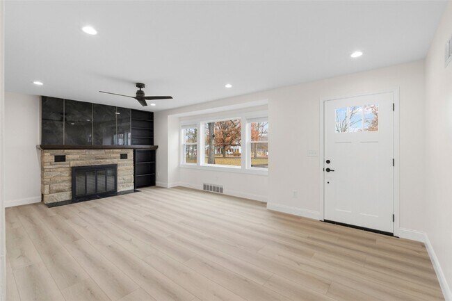 Building Photo - 84 Strecker Rd