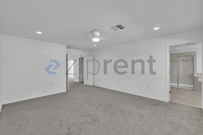 Building Photo - Unit n/a