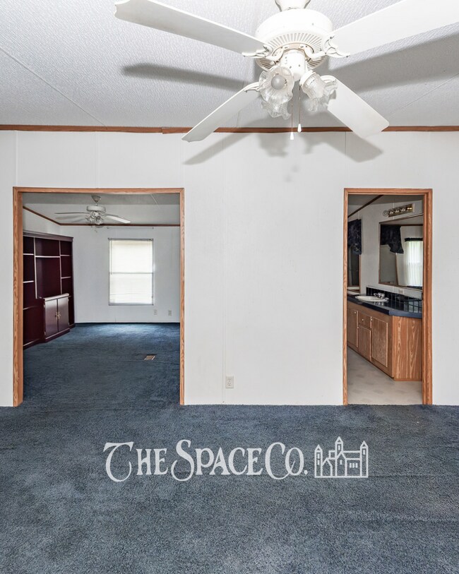 Building Photo - 255 Mitton Rd