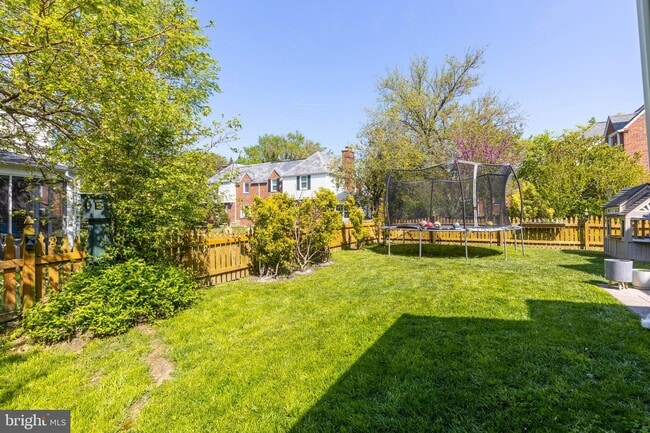 Building Photo - 4500 Eastway Ct