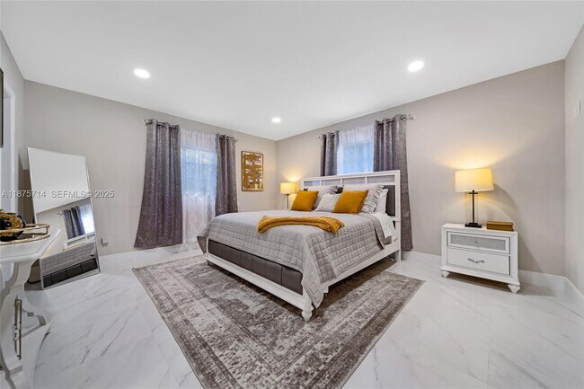 Building Photo - 241 Oceanic Ave