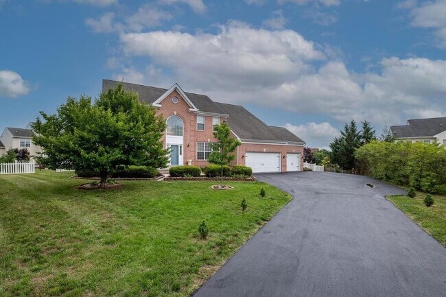 Building Photo - 73 Anthony Taylor Way