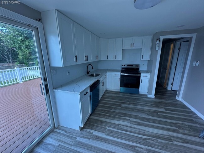 Building Photo - 15 Mida Ct