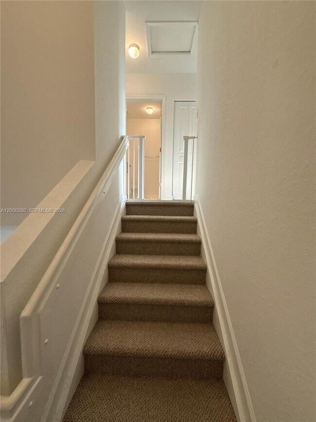 Building Photo - 412 NW 12th Pl