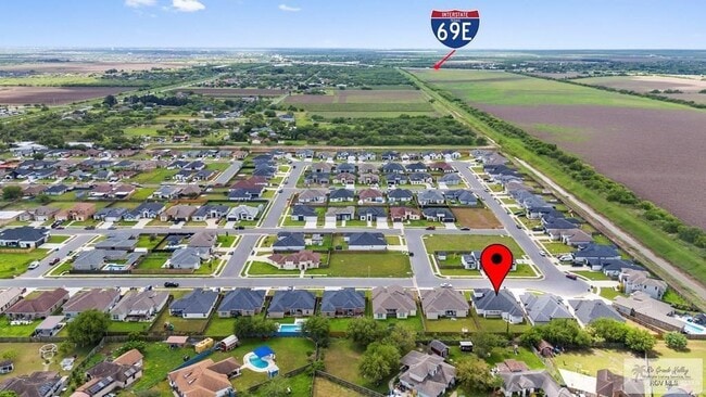 Building Photo - 29 N Queen Palm