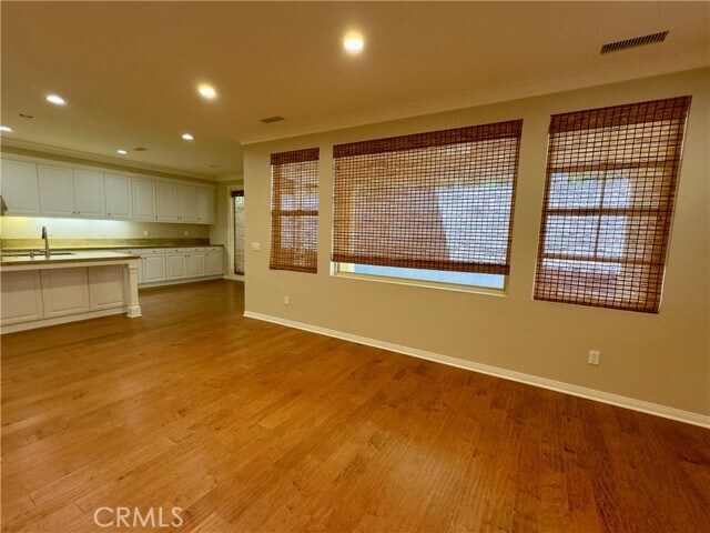 Building Photo - 35 Deergrass