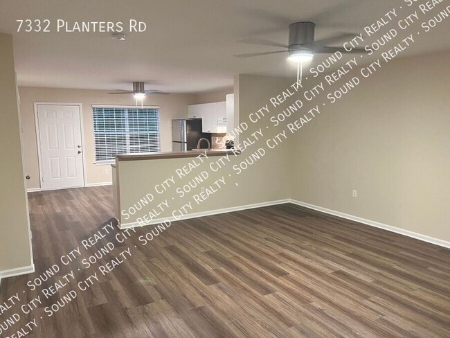 Building Photo - 7332 Planters Rd