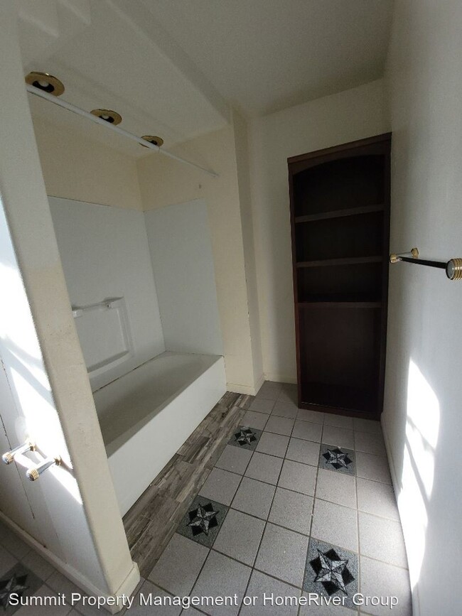 Building Photo - 3 br, 2 bath House - 1830 Trail Street