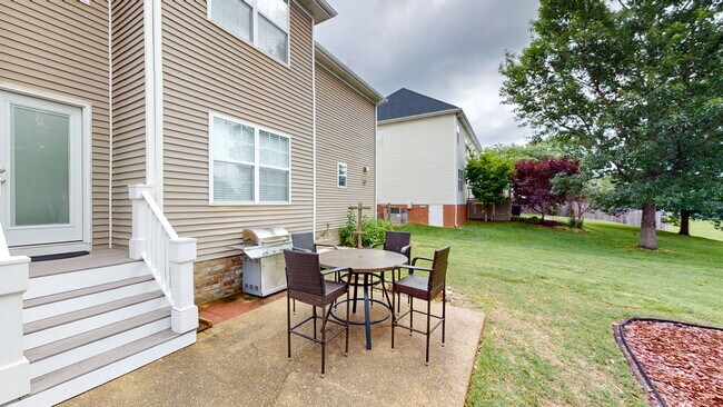 Building Photo - 2259 Dewey Dr