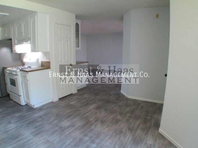 Building Photo - 1121 Obispo Ave