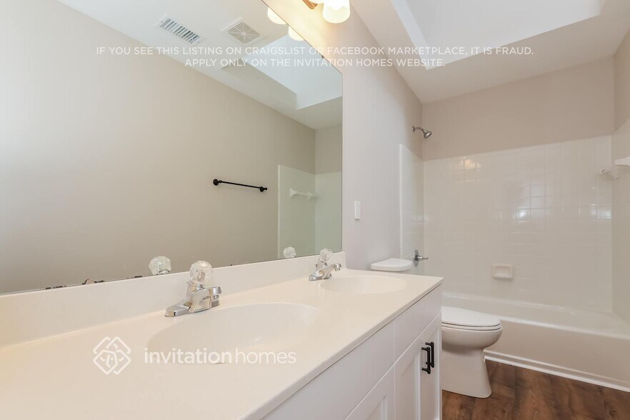 Building Photo - 8701 Taybrook Dr