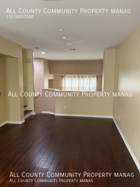 Building Photo - 315 W Linden Dr