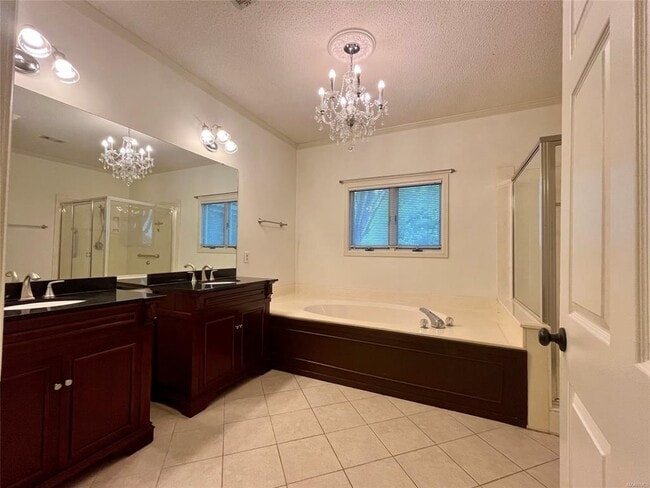 Building Photo - 8601 Harvest Ridge Dr