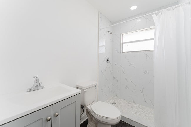 Building Photo - 233 Brittany F