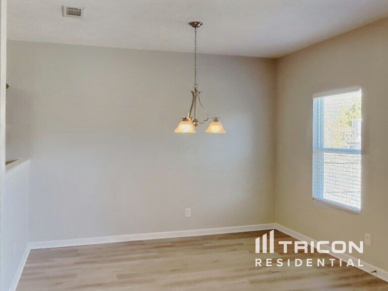 Building Photo - 75 Scotts Dr