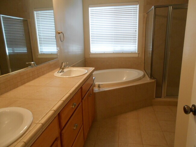 Building Photo - 61746 Darla Pl
