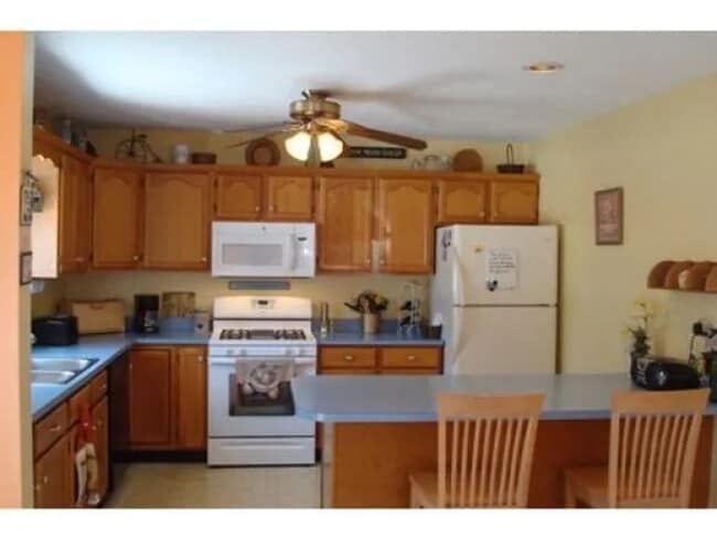 Building Photo - 3-Bedroom, 3-Bathroom Home in Essex Junction