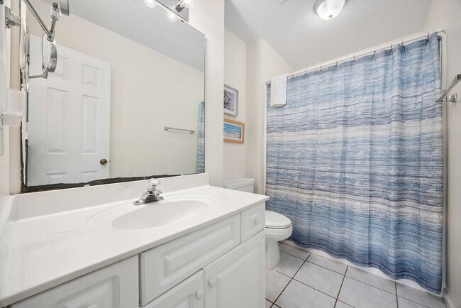 Building Photo - 111A S Yaupon Dr