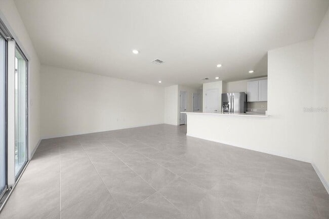 Building Photo - 6584 SW 81st Loop