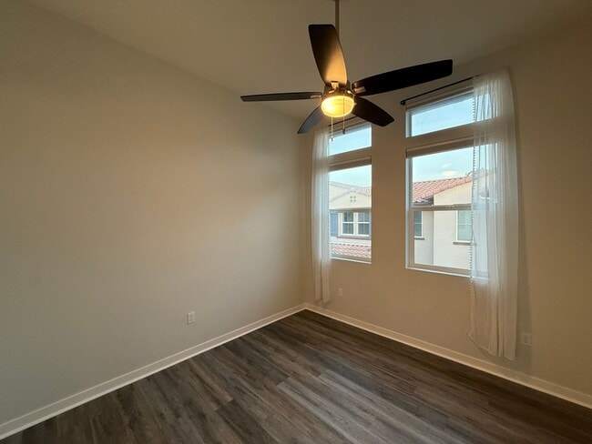 Building Photo - Great 2B/2.5BA Townhome in Oceanside!