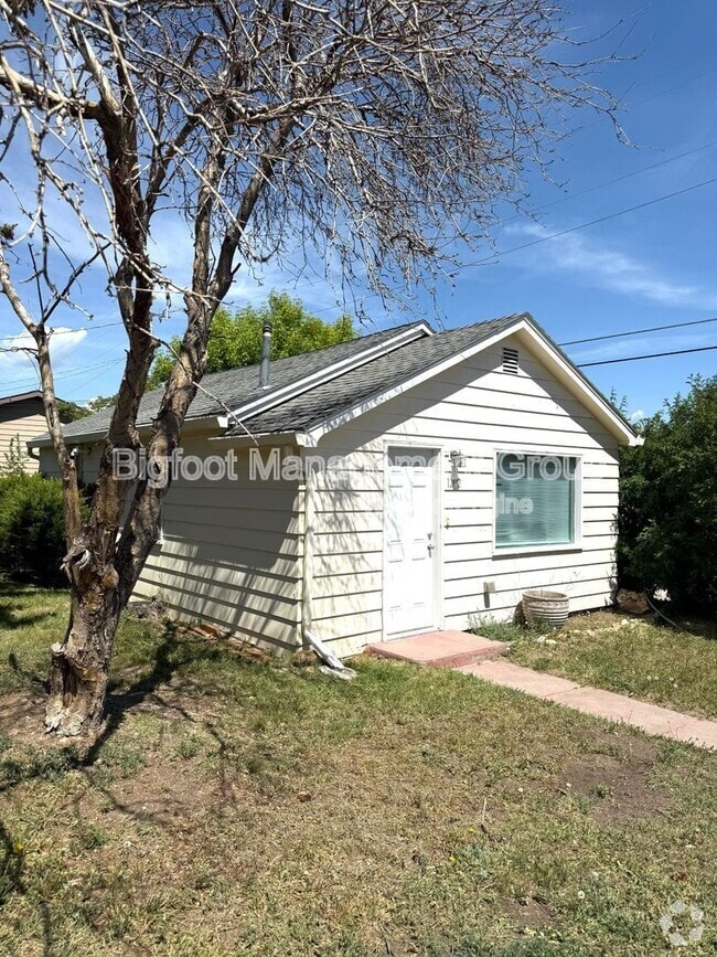 Building Photo - 1202 Garfield St