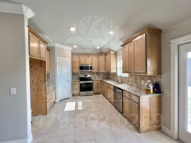 Building Photo - Single Family Home - Popular Huntley Plan