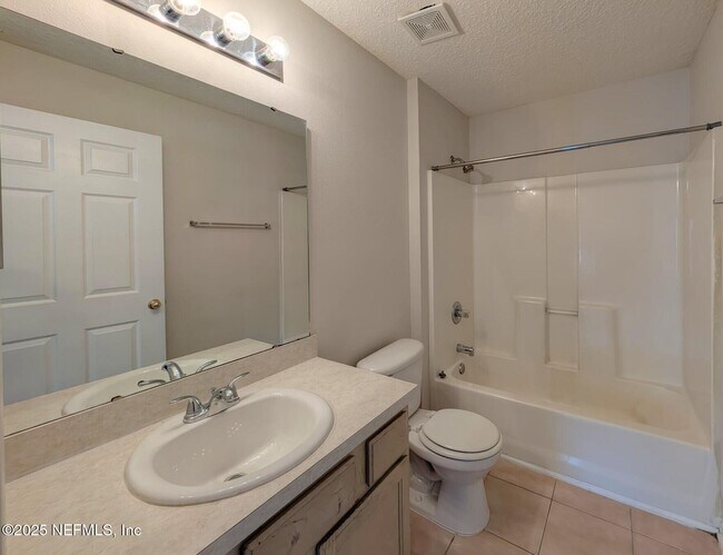 Building Photo - 6076 Maggies Cir