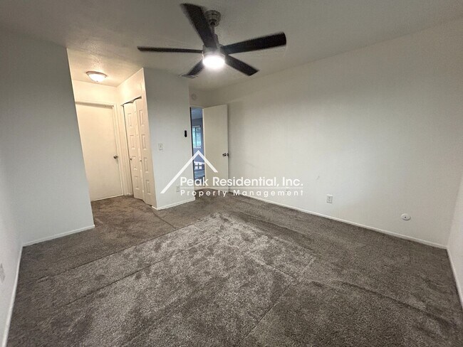 Building Photo - 5814 Shadow Creek Dr
