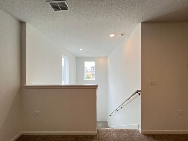 Building Photo - Perfect Home waiting for you!