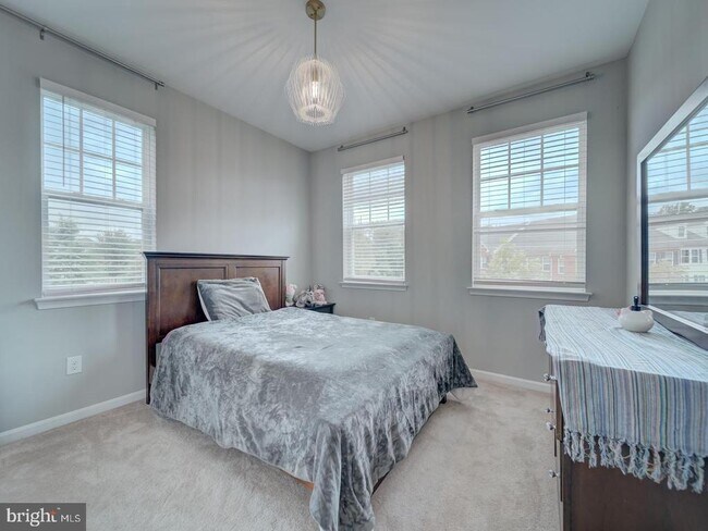 Building Photo - 2805 Medstead Ln