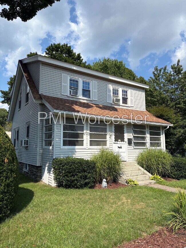 Building Photo - 465 Chandler St