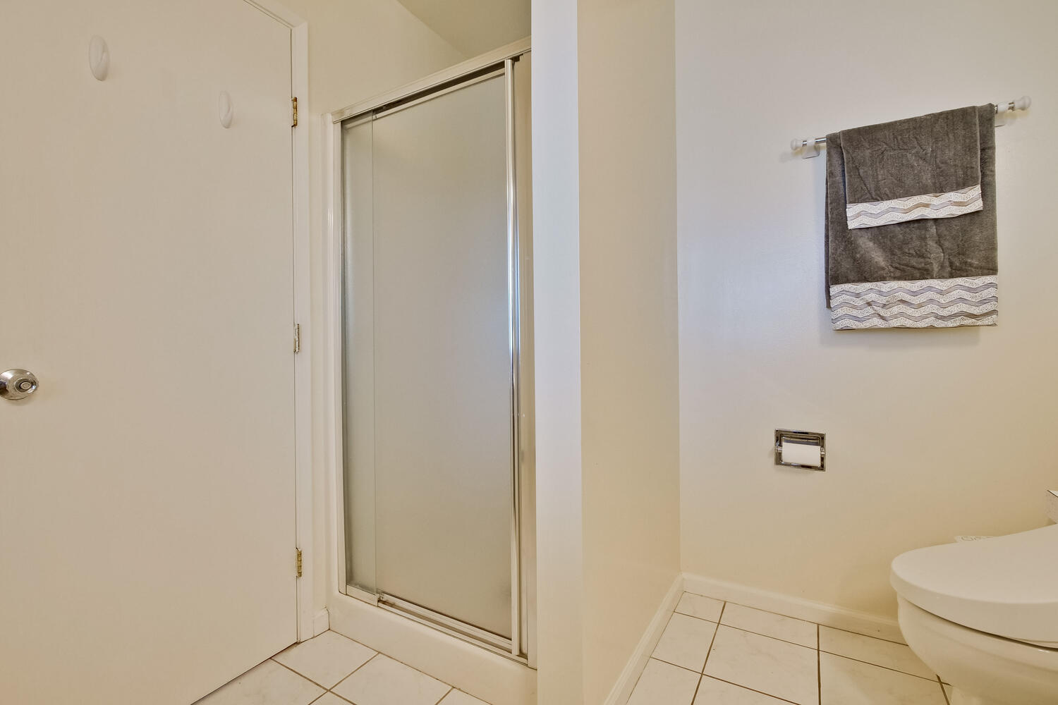 Building Photo - 255 Shearwater Is