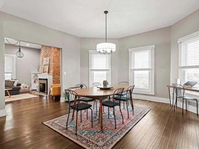 Building Photo - 622 N Hamilton Ave