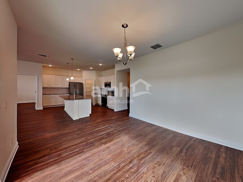 Building Photo - 2869 Ponds Trl