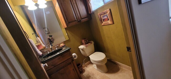 Building Photo - FURNISHED Single Family Home-RATE DISPLAYED IS FOR WINTER SEASON