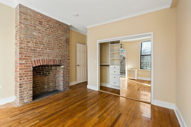 Building Photo - 208 Washington St