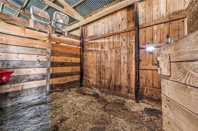 Building Photo - 12192 Leffingwell Rd