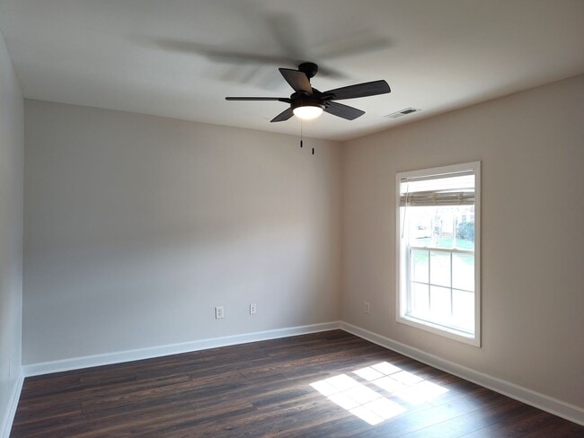 Building Photo - Stunning 2 Story, 4 Bedroom, 4.5 Bath Home Located in the Bridgemill Community in SC!