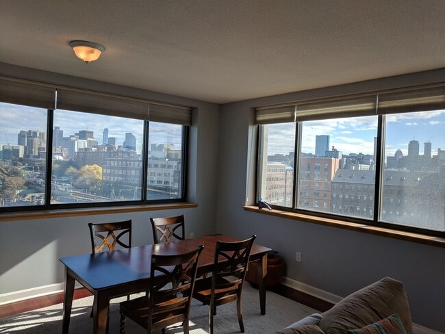 Building Photo - Cambridge 2 BR 2 BA elevator building with parking for Feb 2nd