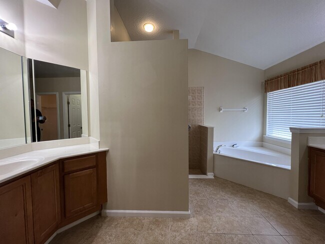 Building Photo - 3466 Laurel Leaf Dr