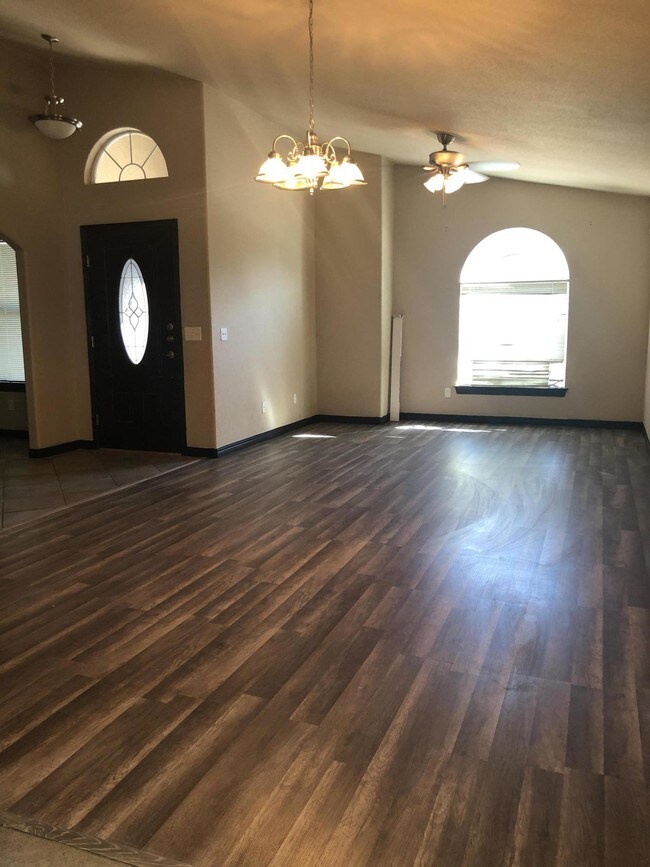 Building Photo - 12717 Tierra Roman Dr