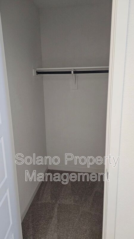 Building Photo - 1317 Essence Ln